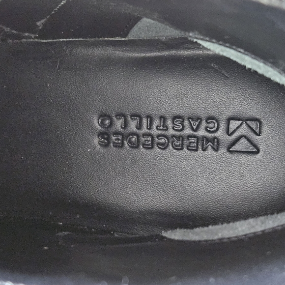 Mercedes Castillo Black Patent Ankle Boots with Sculpted Heel - Picture 6 of 9